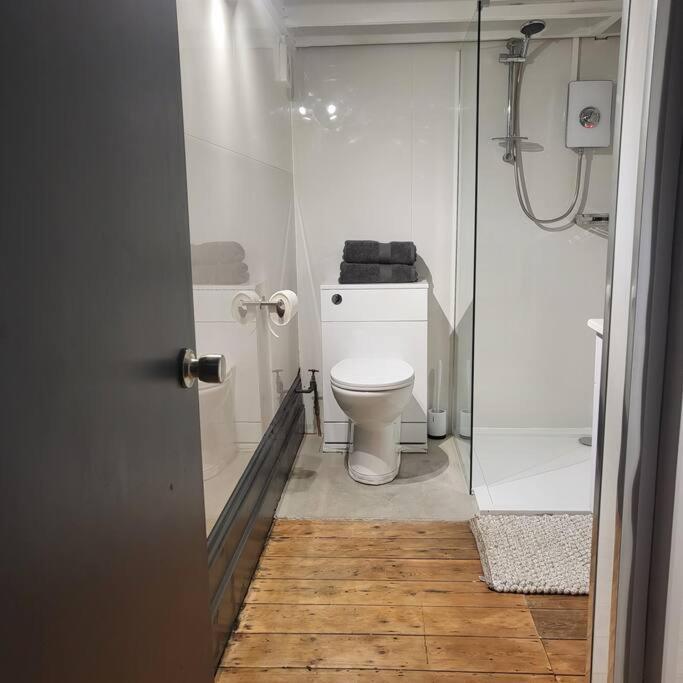 ברייטון 21 Mini Loft Apartment - Great Location - Comfy King Size Bed מראה חיצוני תמונה