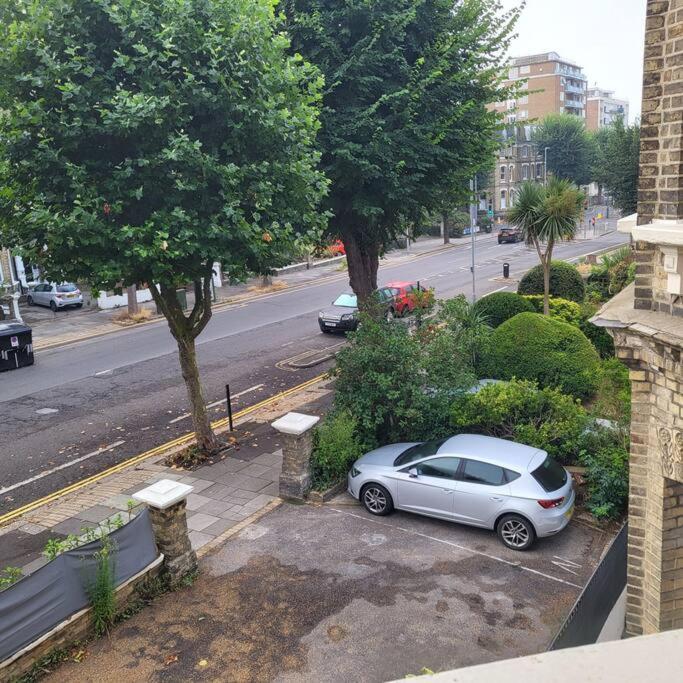 ברייטון 21 Mini Loft Apartment - Great Location - Comfy King Size Bed מראה חיצוני תמונה