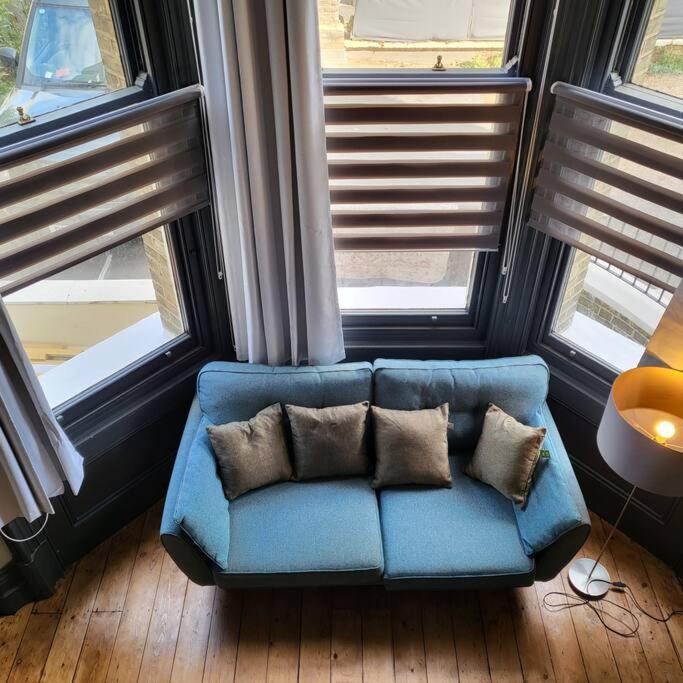 ברייטון 21 Mini Loft Apartment - Great Location - Comfy King Size Bed מראה חיצוני תמונה